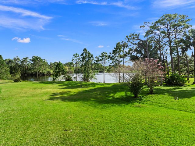 10548 SW Lands End Place, Palm City, FL 34990