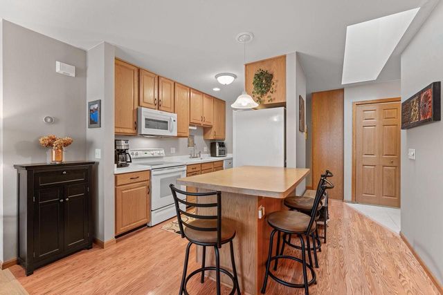 1716 Hillcrest Drive, Baraboo, WI 53913