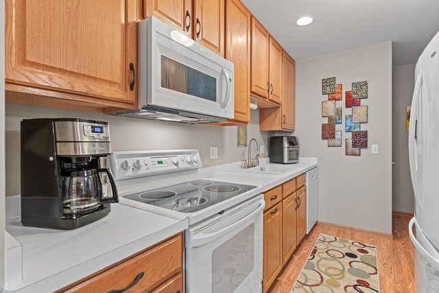 1716 Hillcrest Drive, Baraboo, WI 53913