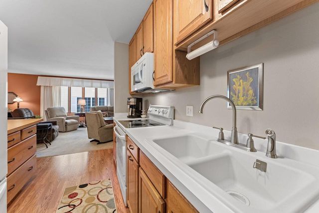 1716 Hillcrest Drive, Baraboo, WI 53913