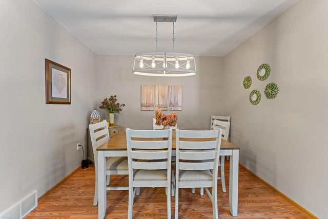 1716 Hillcrest Drive, Baraboo, WI 53913