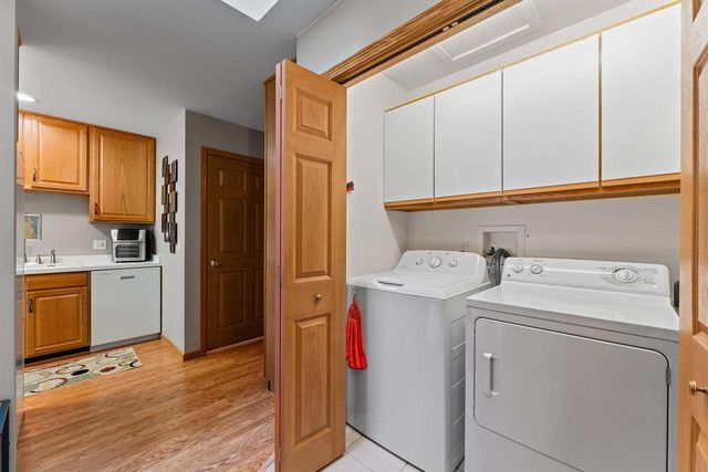 1716 Hillcrest Drive, Baraboo, WI 53913