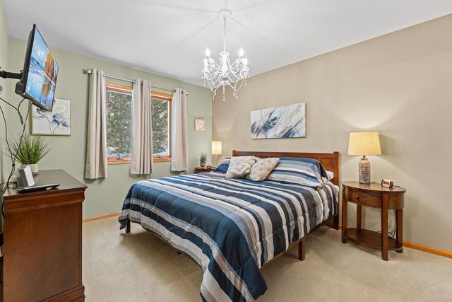 1716 Hillcrest Drive, Baraboo, WI 53913