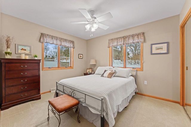 1716 Hillcrest Drive, Baraboo, WI 53913