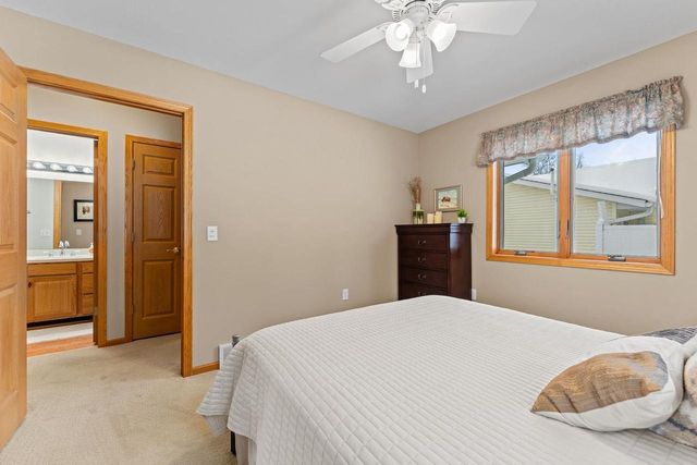 1716 Hillcrest Drive, Baraboo, WI 53913