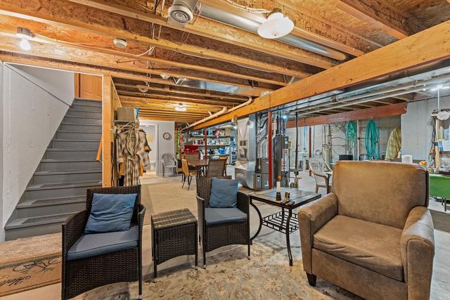 1716 Hillcrest Drive, Baraboo, WI 53913