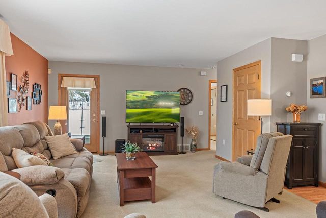 1716 Hillcrest Drive, Baraboo, WI 53913