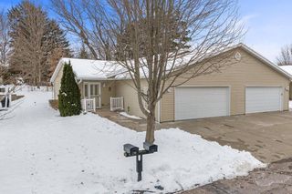 1716 Hillcrest Drive, Baraboo, WI 53913