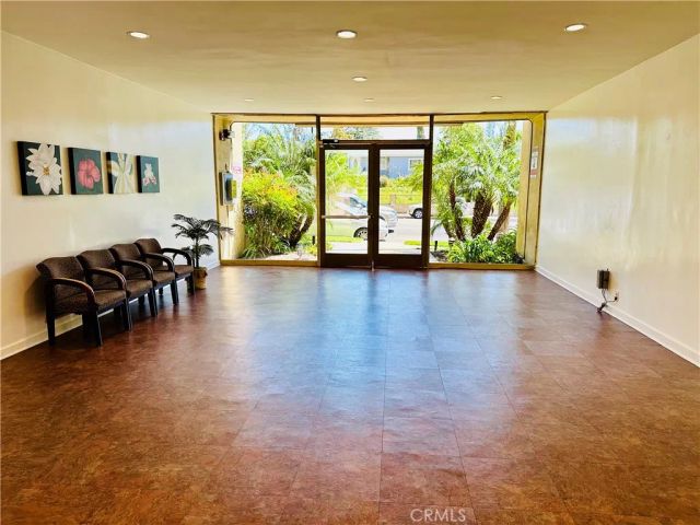 6225 Coldwater Canyon Avenue 117, North Hollywood, CA 91606