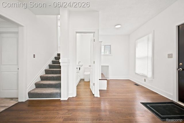 2552 N La Salle Gardens, Detroit, MI 48206