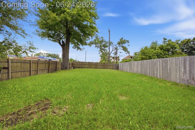 2552 N La Salle Gardens, Detroit, MI 48206