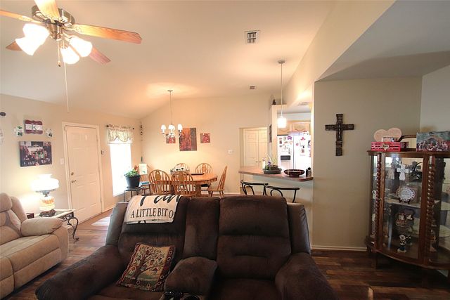 224 CR 2232, Mineola, TX 75773