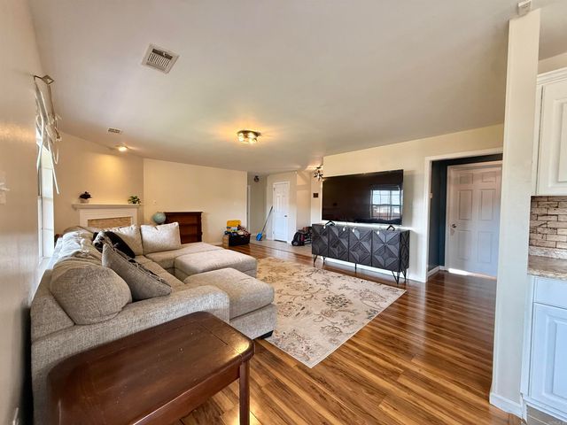 13725 Apple Glen Cove, Alexander, AR 72002