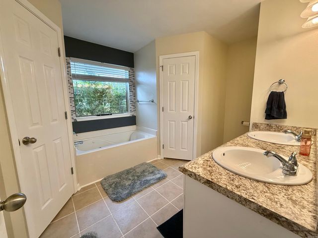 13725 Apple Glen Cove, Alexander, AR 72002
