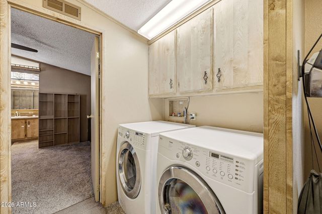 2877 LAZY BEAR Trail, Overgaard, AZ 85933