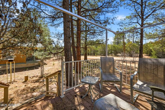 2877 LAZY BEAR Trail, Overgaard, AZ 85933