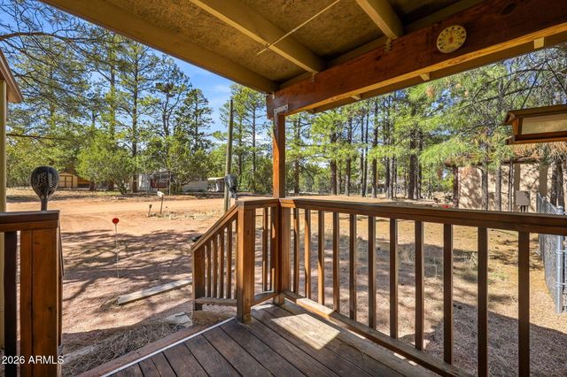2877 LAZY BEAR Trail, Overgaard, AZ 85933