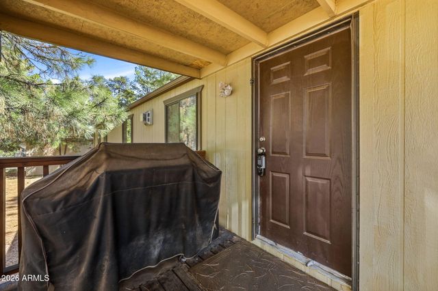 2877 LAZY BEAR Trail, Overgaard, AZ 85933