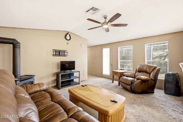 2877 LAZY BEAR Trail, Overgaard, AZ 85933