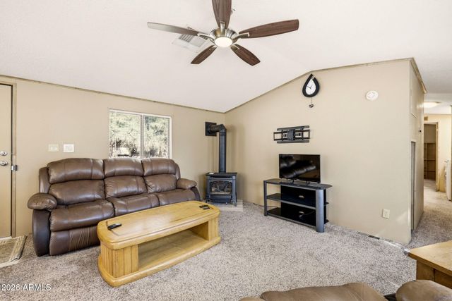 2877 LAZY BEAR Trail, Overgaard, AZ 85933