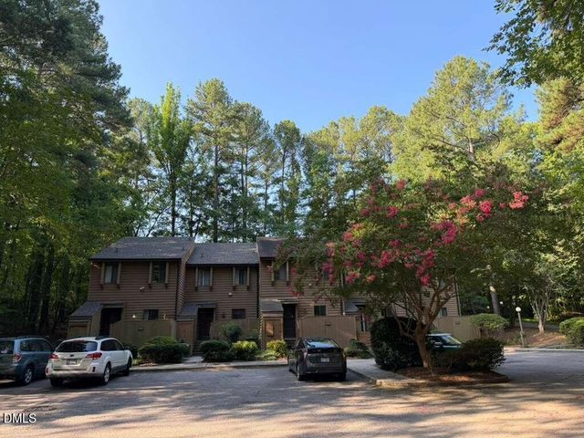 201 Estes Drive Extension Apt B, Carrboro, NC 27510