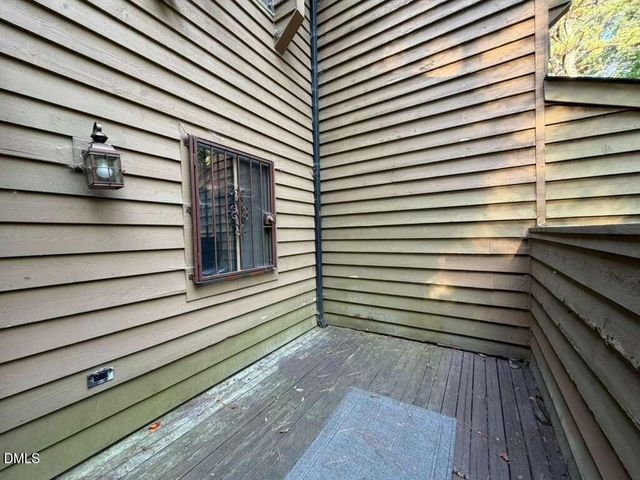 201 Estes Drive Extension Apt B, Carrboro, NC 27510