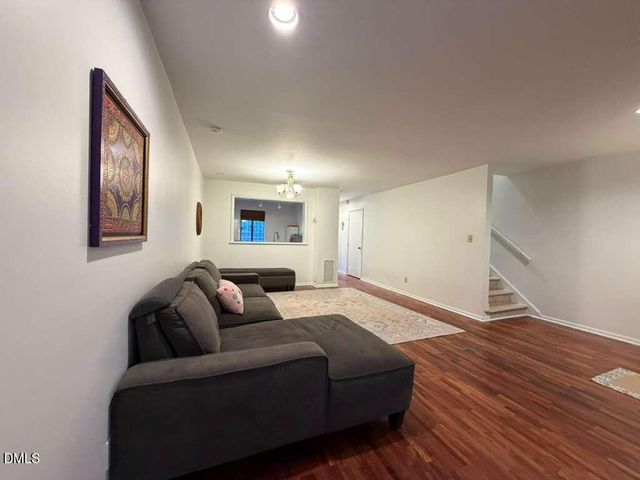 201 Estes Drive Extension Apt B, Carrboro, NC 27510