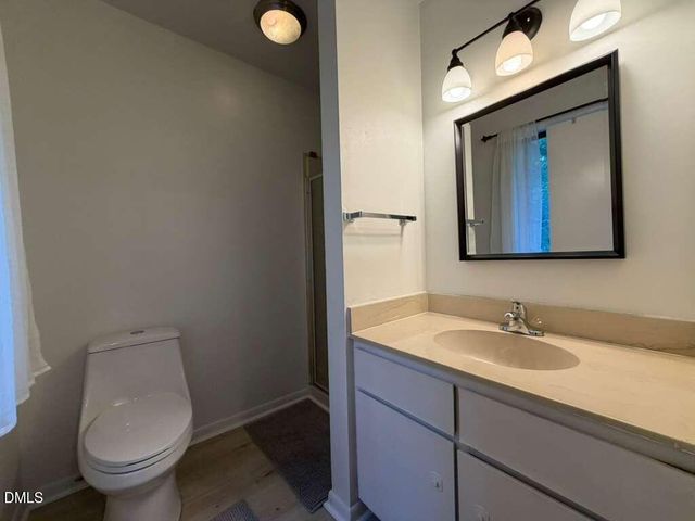 201 Estes Drive Extension Apt B, Carrboro, NC 27510