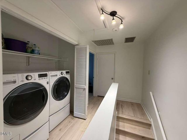 201 Estes Drive Extension Apt B, Carrboro, NC 27510
