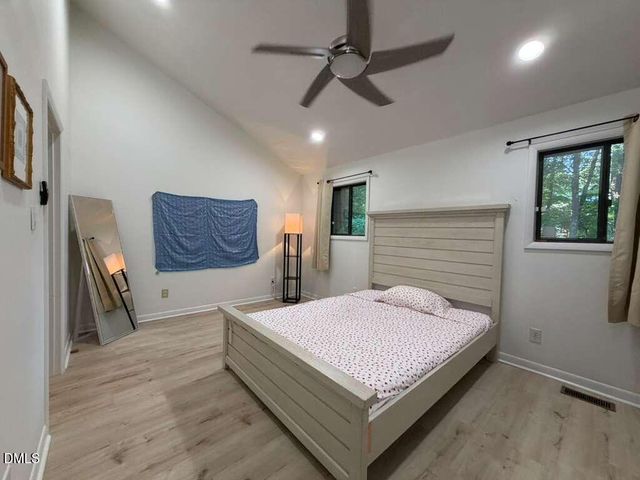 201 Estes Drive Extension Apt B, Carrboro, NC 27510