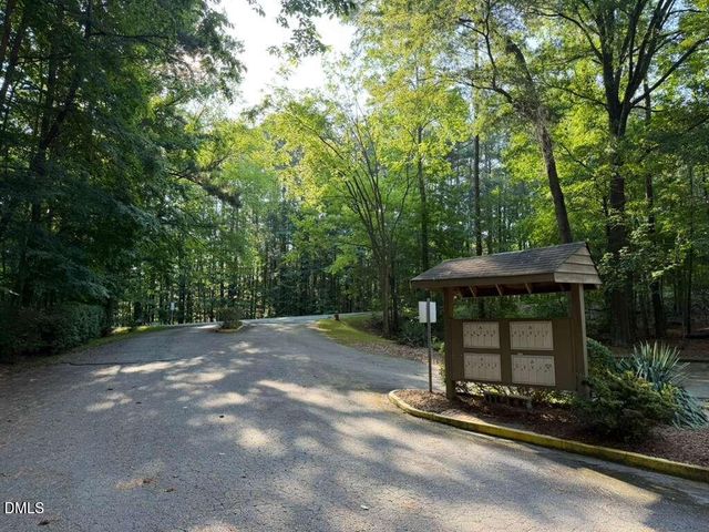 201 Estes Drive Extension Apt B, Carrboro, NC 27510