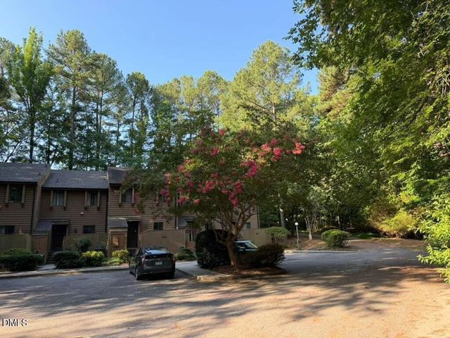 201 Estes Drive Extension Apt B, Carrboro, NC 27510