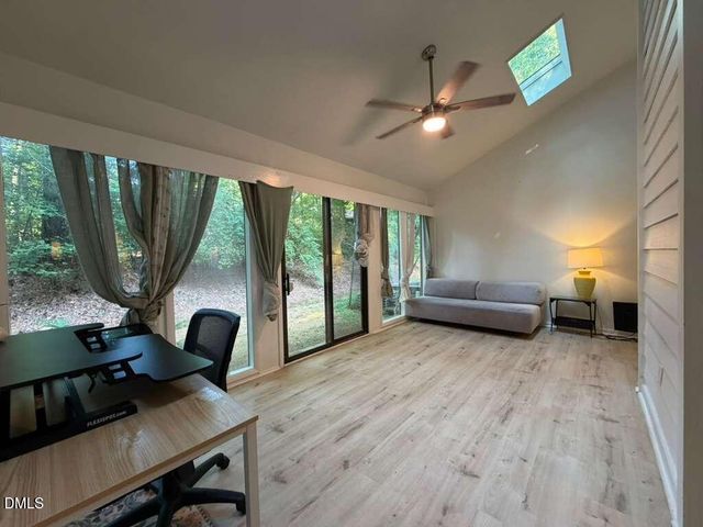201 Estes Drive Extension Apt B, Carrboro, NC 27510