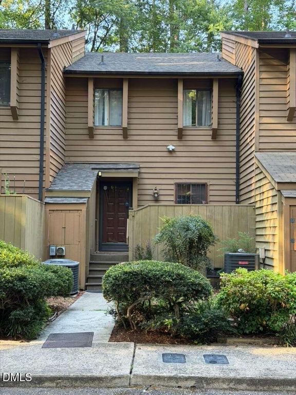 201 Estes Drive Extension Apt B, Carrboro, NC 27510
