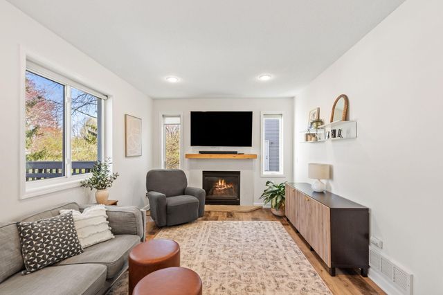 9648 Quantico Lane N, Maple Grove, MN 55369