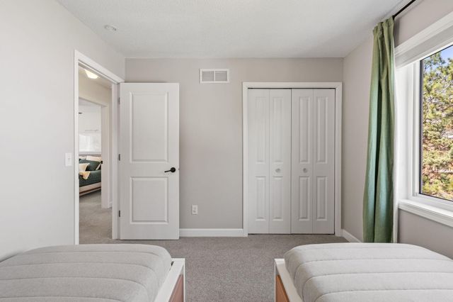 9648 Quantico Lane N, Maple Grove, MN 55369