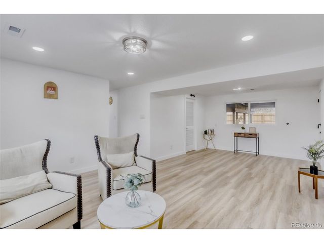 1214 S Pratt Pkwy, Longmont, CO 80501