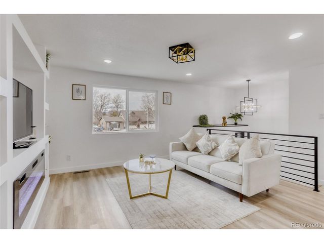 1214 S Pratt Pkwy, Longmont, CO 80501