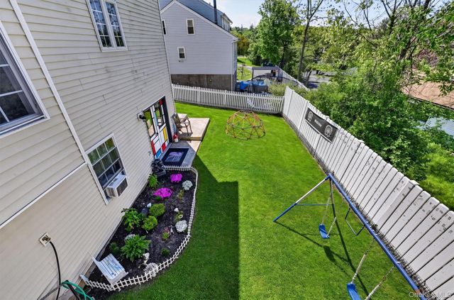 16 Willard Place, Monroe, NY 10950