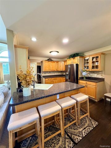 19287 Scenic Harbor Drive, Macomb Township, MI 48044