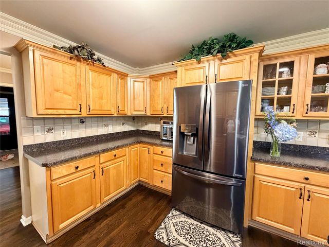 19287 Scenic Harbor Drive, Macomb Township, MI 48044