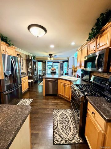19287 Scenic Harbor Drive, Macomb Township, MI 48044