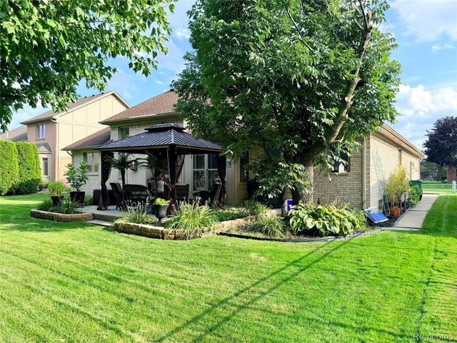 19287 Scenic Harbor Drive, Macomb Township, MI 48044