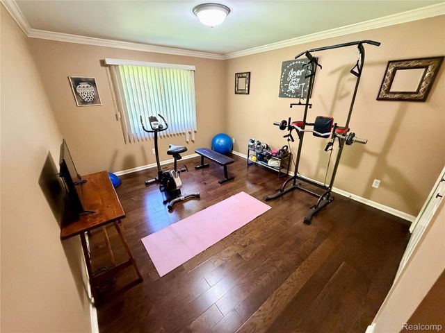 19287 Scenic Harbor Drive, Macomb Township, MI 48044