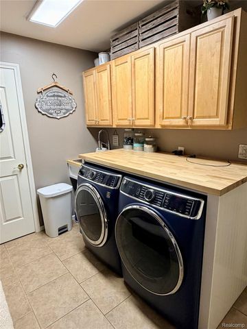19287 Scenic Harbor Drive, Macomb Township, MI 48044