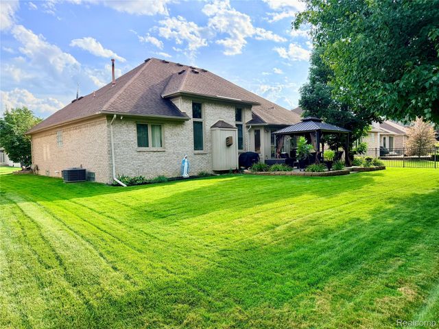 19287 Scenic Harbor Drive, Macomb Township, MI 48044