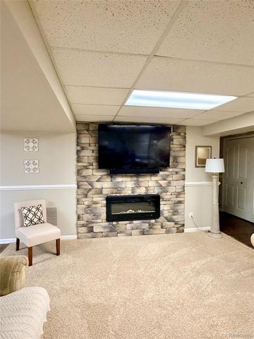 19287 Scenic Harbor Drive, Macomb Township, MI 48044