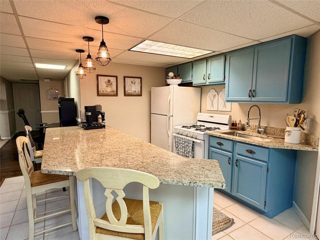 19287 Scenic Harbor Drive, Macomb Township, MI 48044