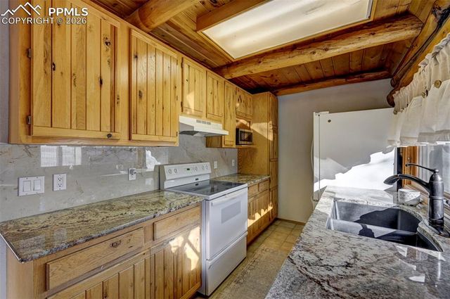 7915 Topeka Avenue, Cascade, CO 80809