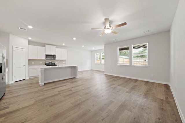 3609 Crawford Street, Bay City, TX 77414